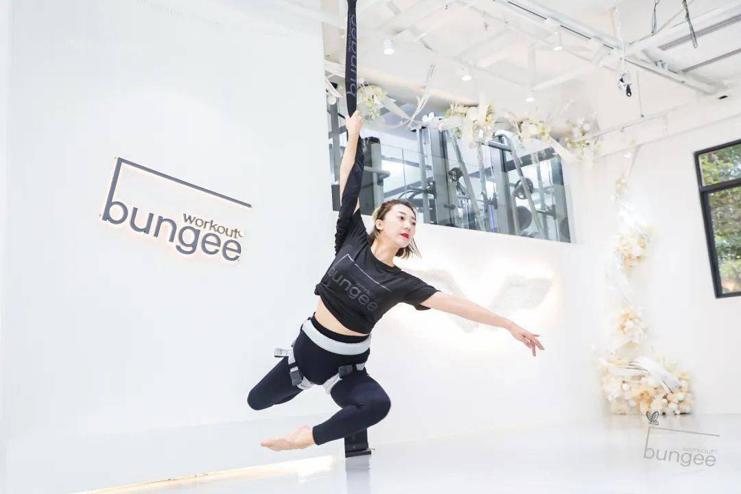 珠海首家室内蹦极bungeeworkout疯狂来袭