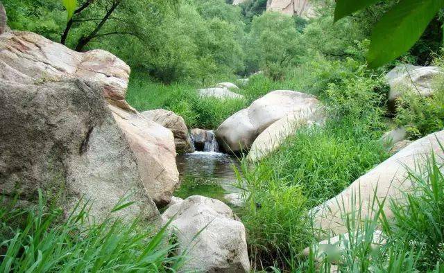 留园网 昌平有一条奇异的峡谷 她经过1亿多年的风化 雕塑 而成为了 大 6park Com