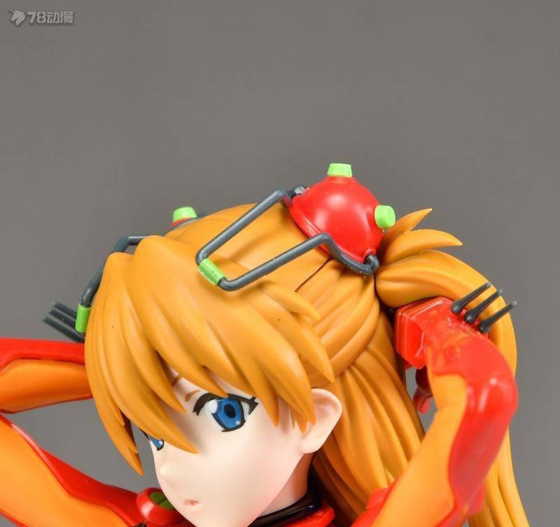 本次研究课题的重点,就是这透明胶衣的呈现方式了,正如图中,非常完美