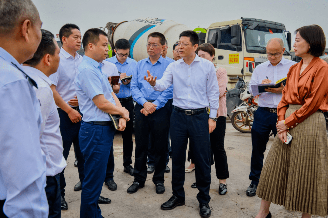 綦江政事姜天波深入推进全国文明城区创建不断提升群众获得感幸福感