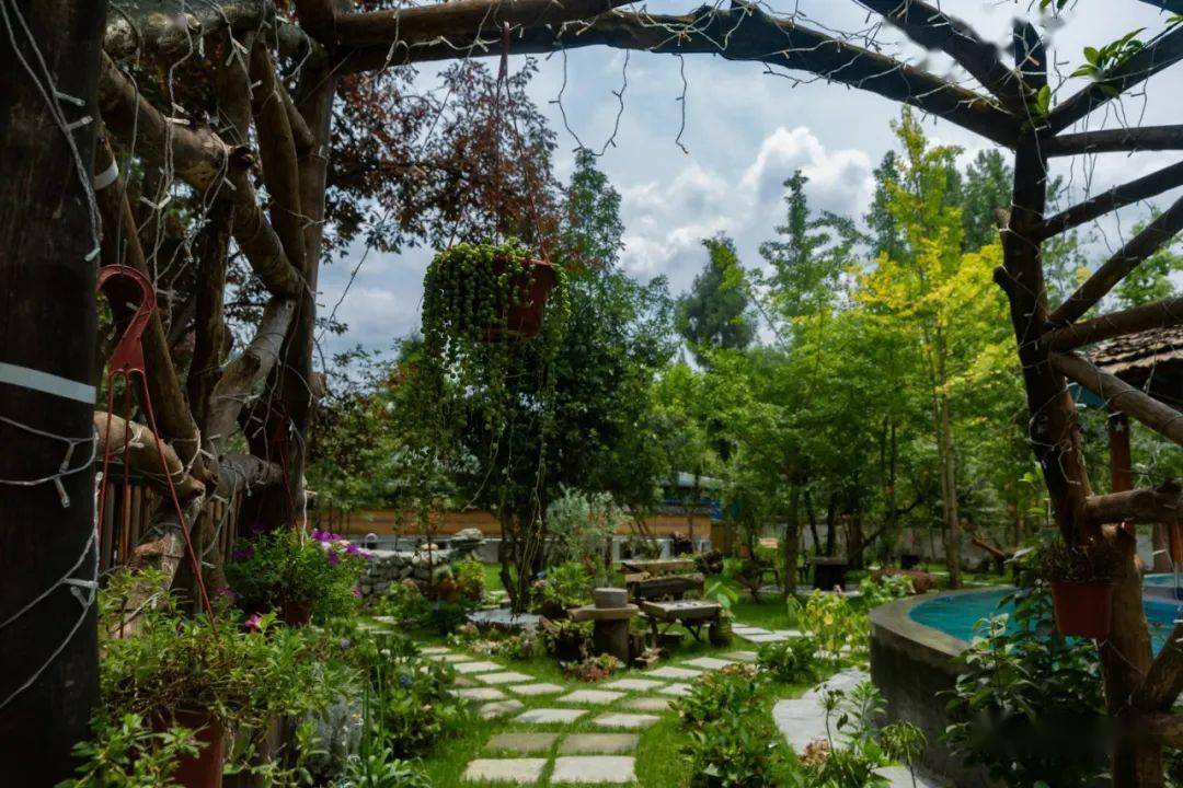 来彭州,找寻背靠山野,自带诗意小院