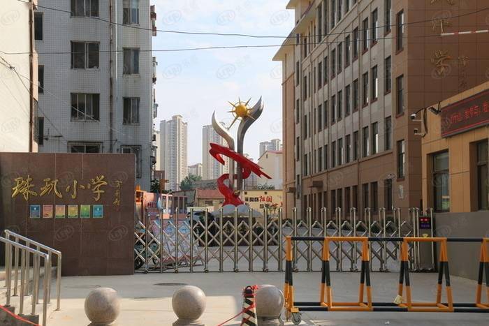 6969中瑞城周边1公里范围内有珠玑幼儿园,珠玑小学,5公里范围内有