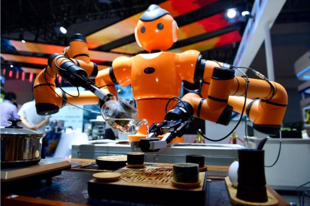 关注西洽会 | 泡茶机器人,氢燃料电池,航天航空器"铠甲",九龙坡区科技