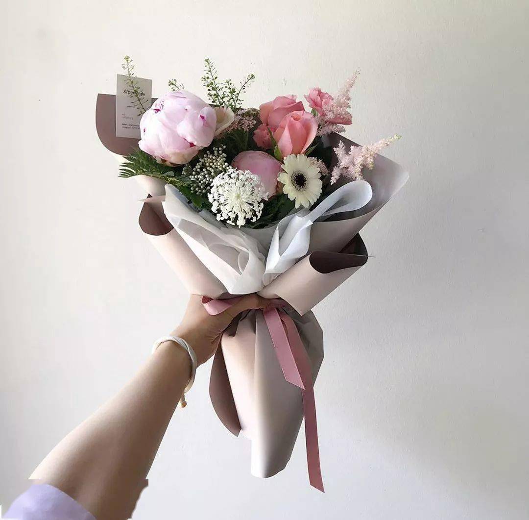 花艺赏析雅致韩式迷你小花束