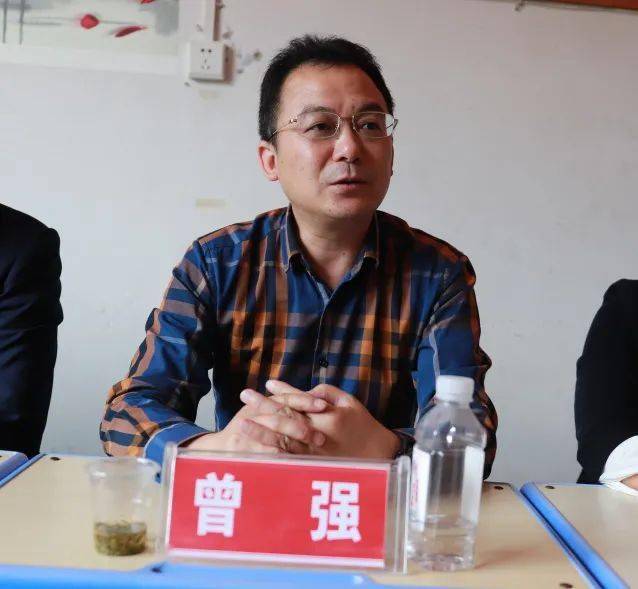 4月13日,凤冈县人民政府梅玲率县教育局,凤冈一中,凤冈二中,凤冈三中