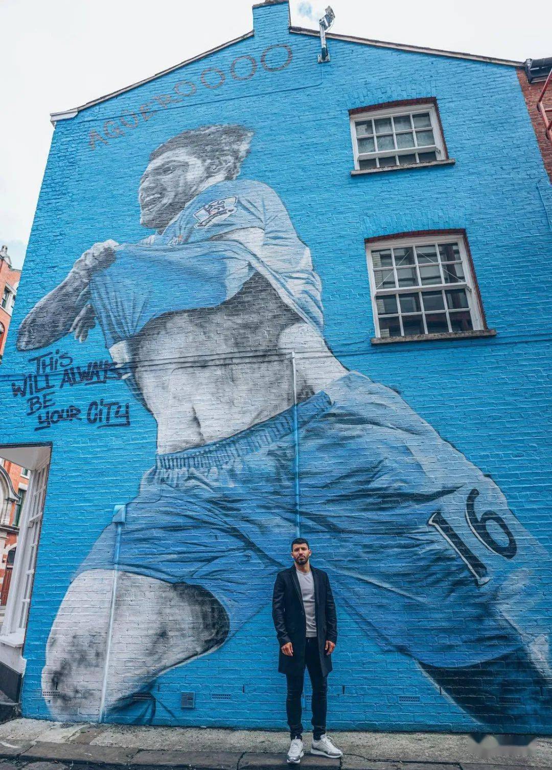 今夜告别阿圭罗合照涂鸦