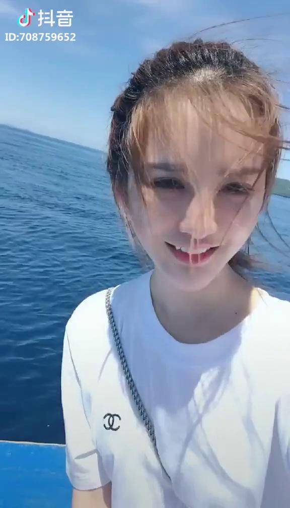 带你们来看看美娜多的海超赞
