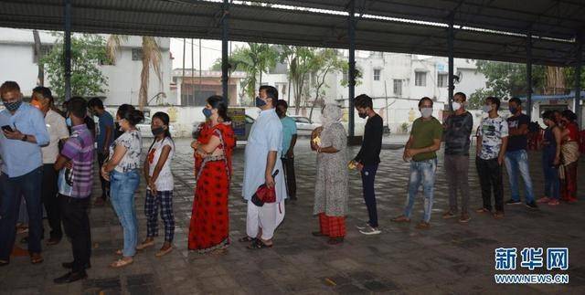 海外疫情早报 泰国监狱系统新增确诊近500例 东京大阪将启用大规模接种设施 病例