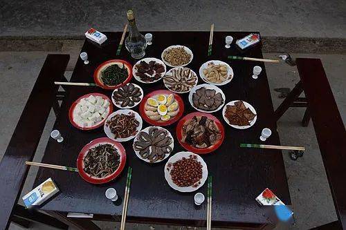 道真仡佬族特色饮食三幺台