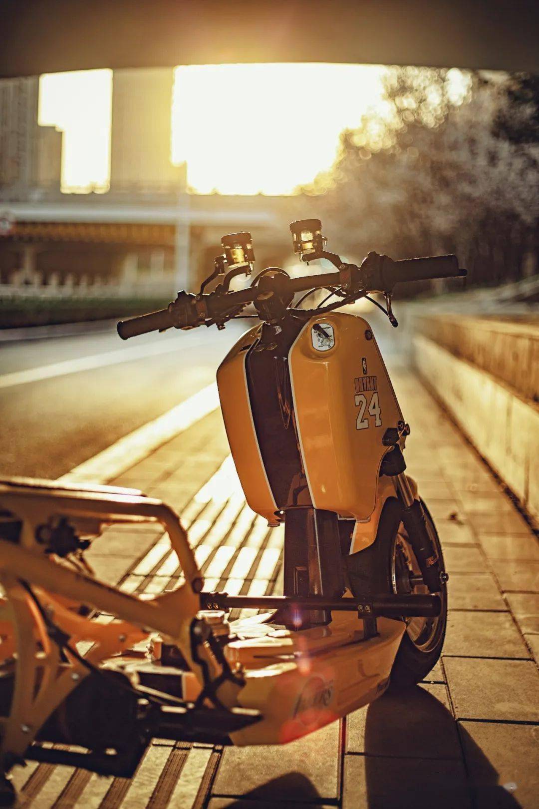 致敬科比本田祖玛改装展示