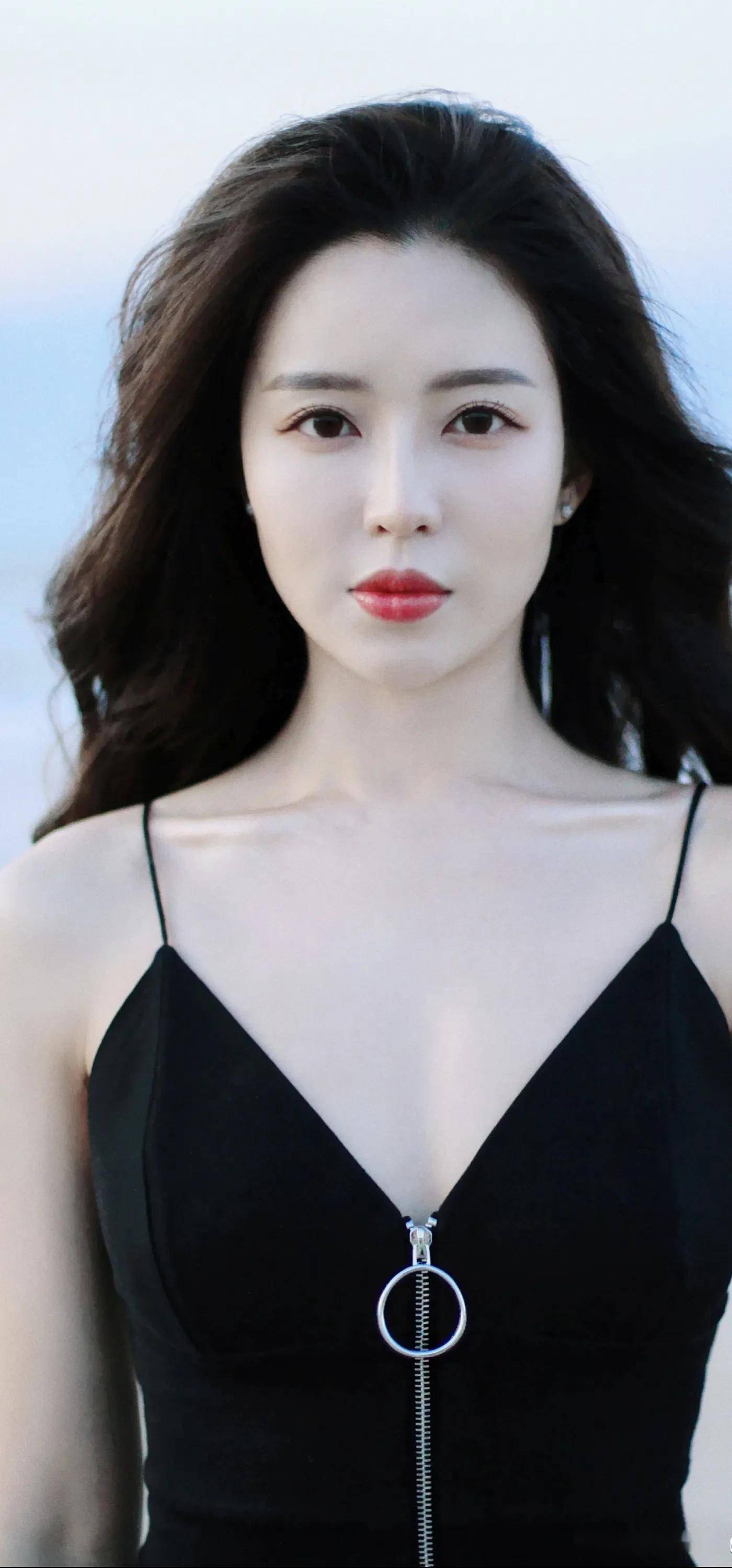 从容雅静藏不住心的涌动的嘟嘟嘴就让你难忘