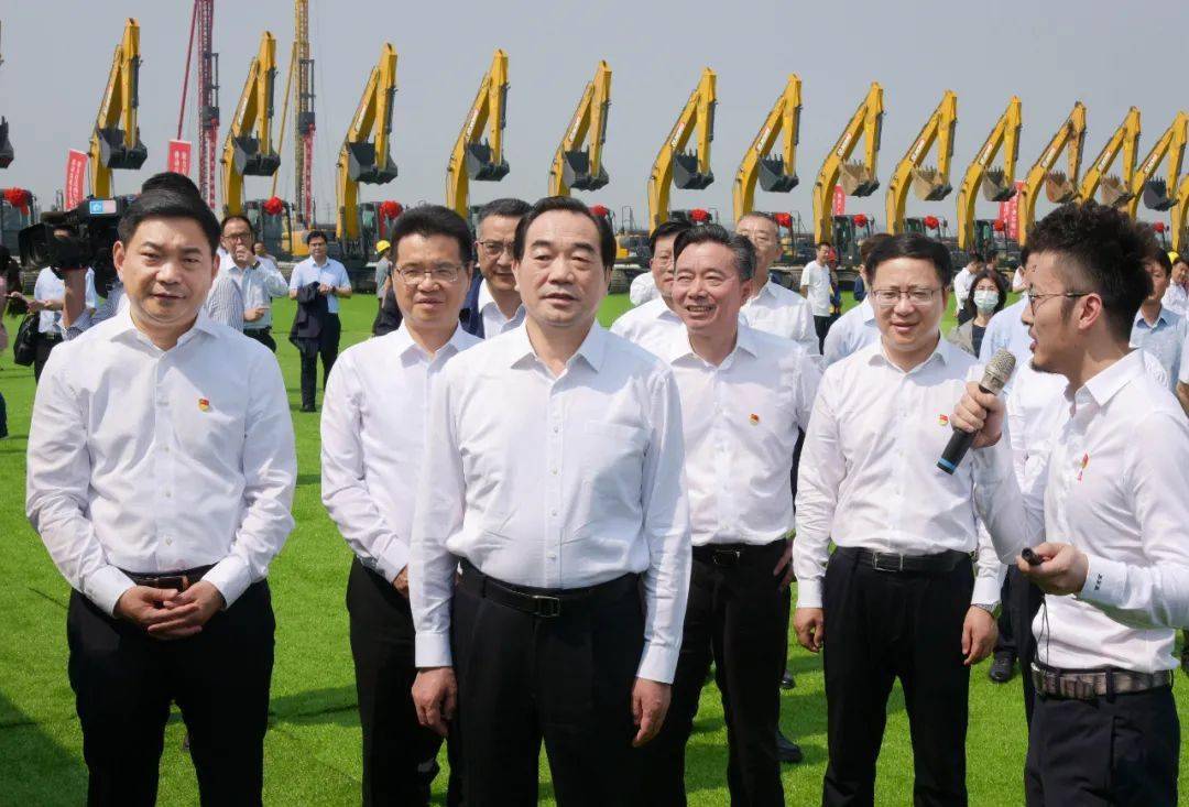 市委常委,常务副市长王剑锋讲话,副市长张克主持开工仪式