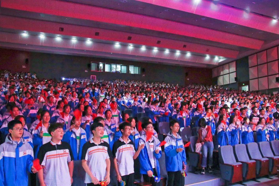 高雅艺术进校园向上的青春南京农业大学专场文艺汇演走进江苏省前黄
