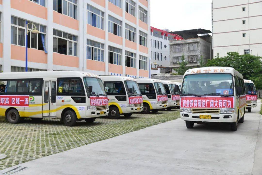 汉三中112名初三同学去了汉源职高后,这里的神秘专业再也藏不住了!