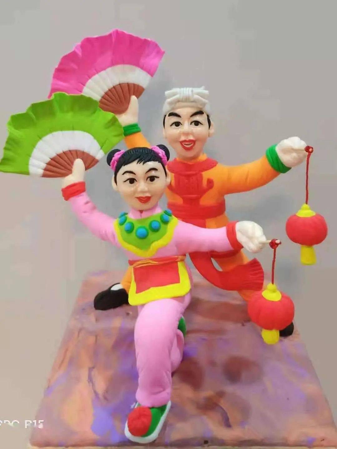 二人台"借钱"》《过大年》《守护》《我们开学了》《踩高跷逮蝴蝶》