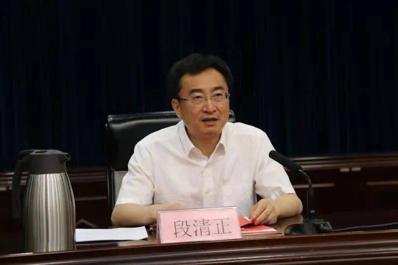 能力和水平上持续发力,抓好突出问题专项整治,抓好守法守信正面激励