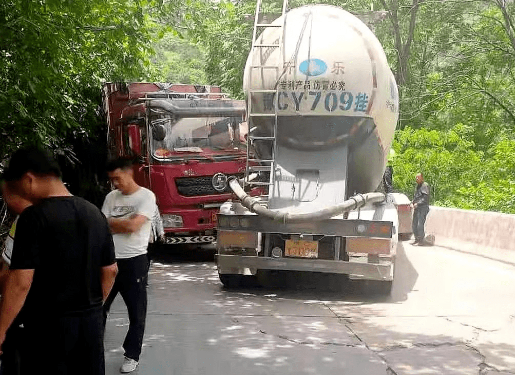 突发丹凤鱼岭水库附近发生一起交通事故丹凤将暂停新冠疫苗第一剂次