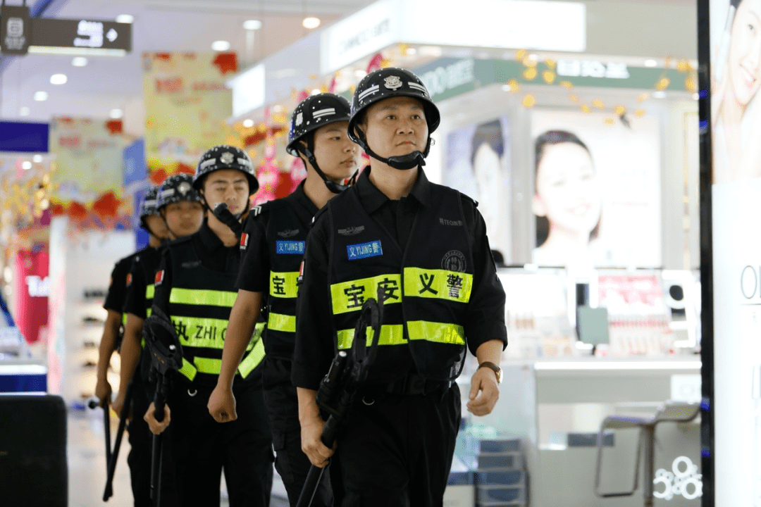 深圳宝安首创十万义警开辟社会治安新格局