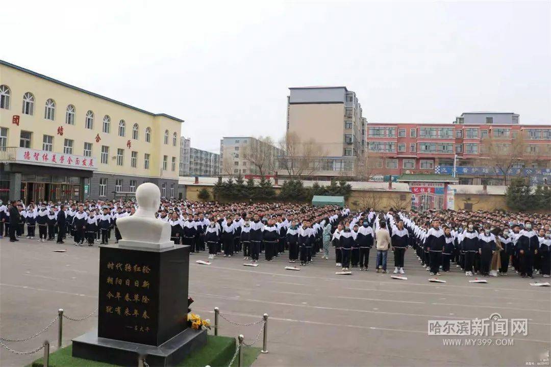 先烈英魂铸就"大千中学"的精神脊梁_宾县