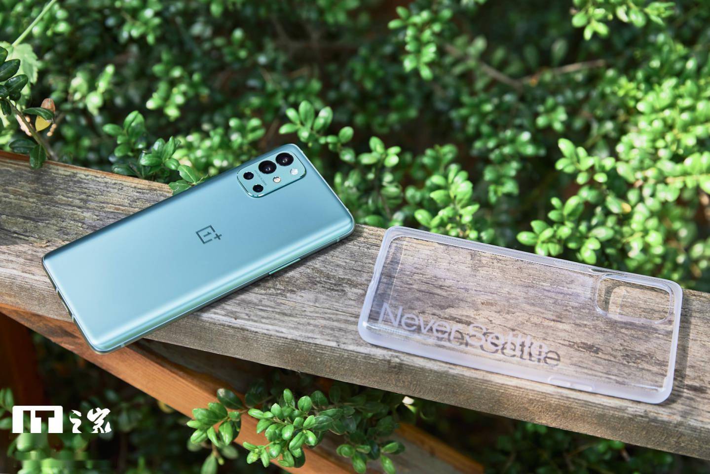 【it之家开箱】一加 9r 手机青宇配色图赏:清爽自然,舒适耐看