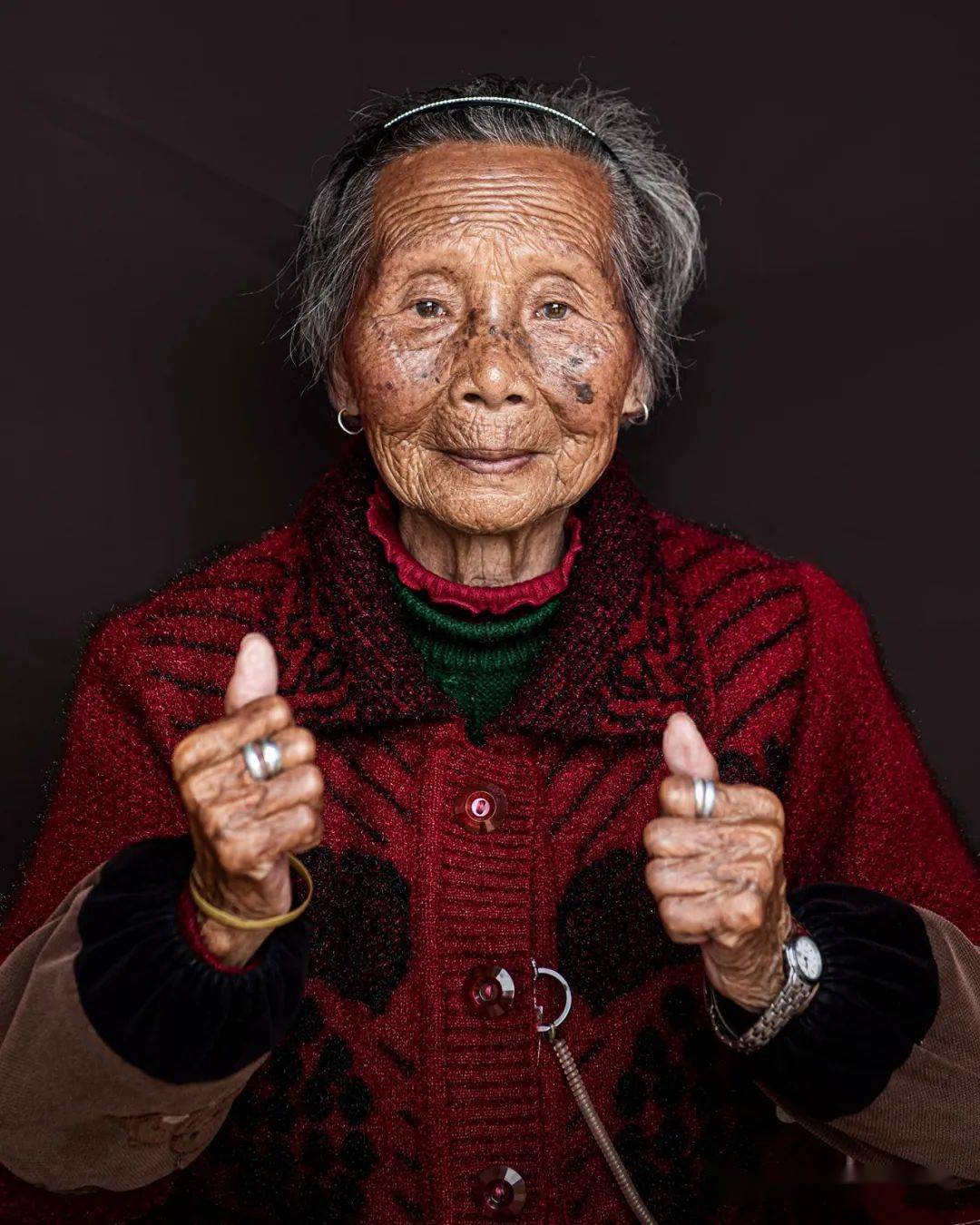 中国百岁老人照片图片