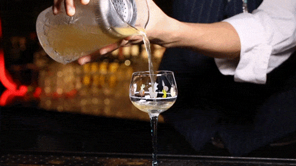 天河花城汇￥68秒438元4人精致酒水套餐啤酒鸡尾酒小吃拼盘一站式搞定