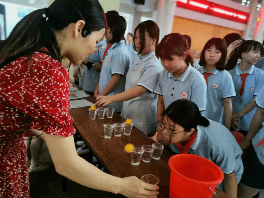 延吉市新兴小学校服图片