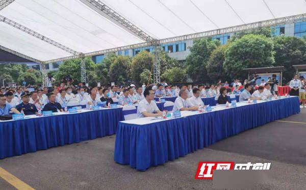 装备|高精尖应急装备大秀“T台”，全省“安全生月”大幕开启