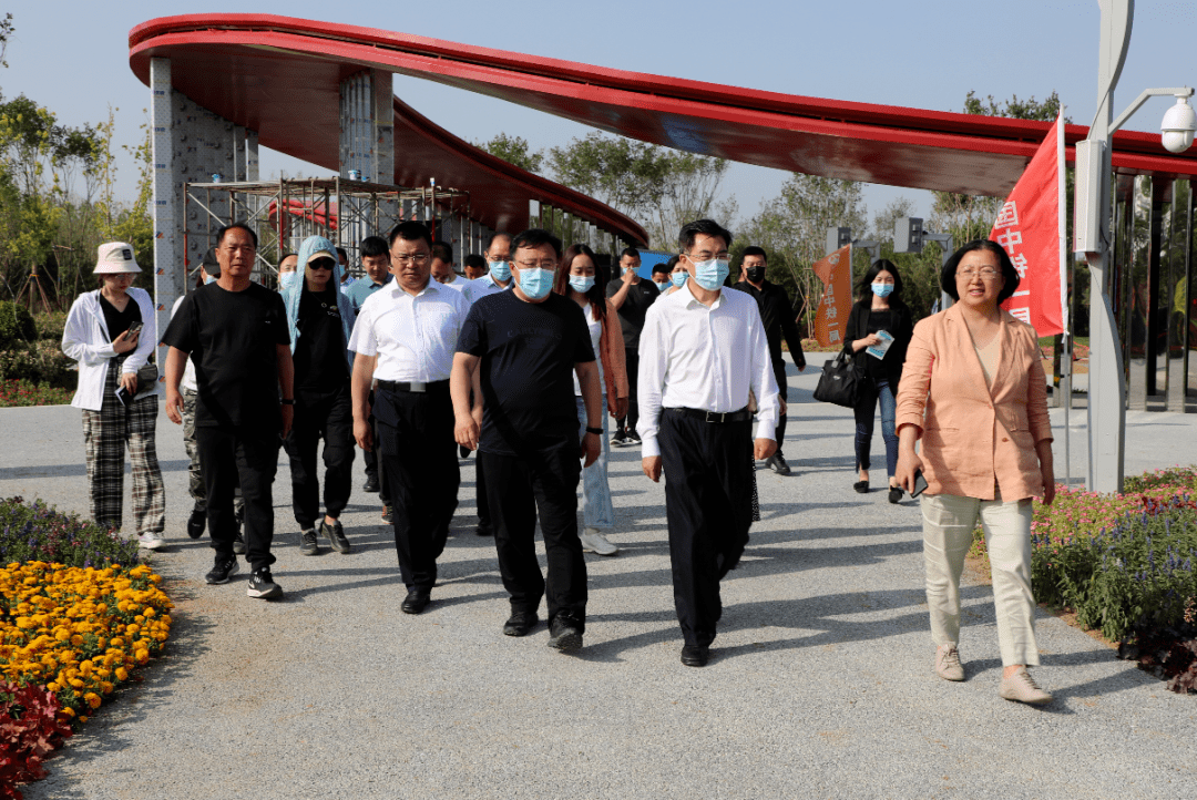 市一港双城领导小组副组长张永新,市委宣传部副部长,网信办主任马文斌