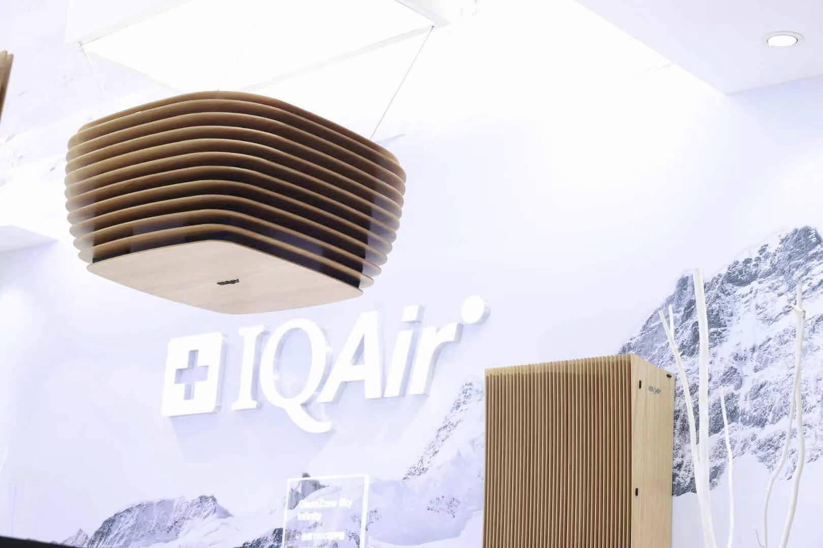 办公空间空净产品的新典范,iqair 设计上海亮相的 cleanzone sky 怎么