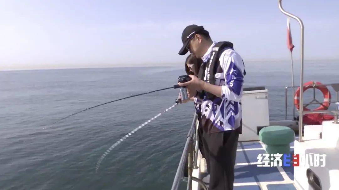 怎样装鱼竿浮漂 025417862d2f4dfa82ecf5cdec309a5a.jpeg