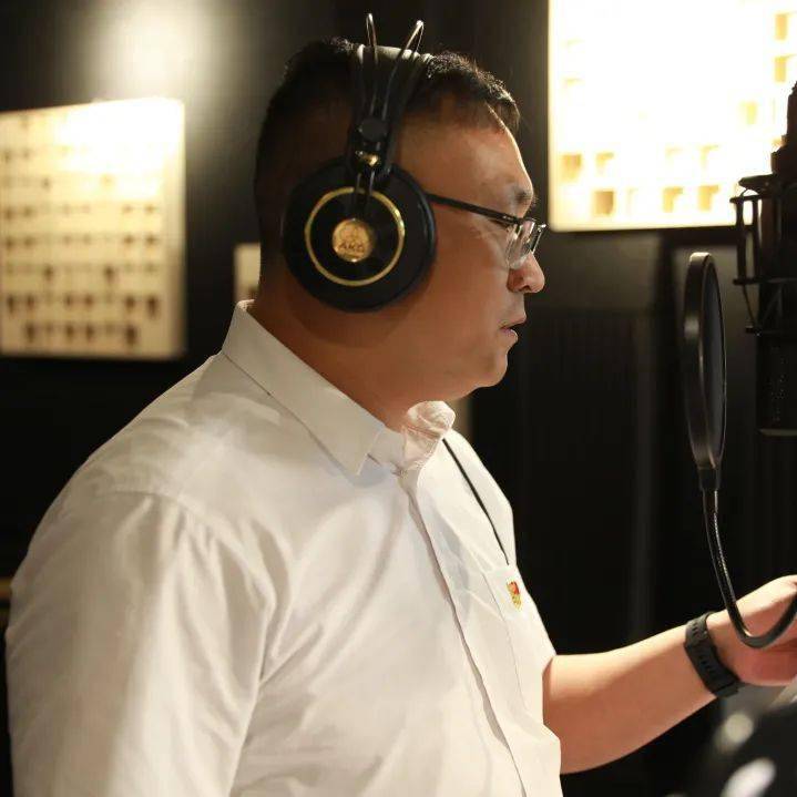 致敬建党百年,我们把红色经典读给您听|李晓:《祖国