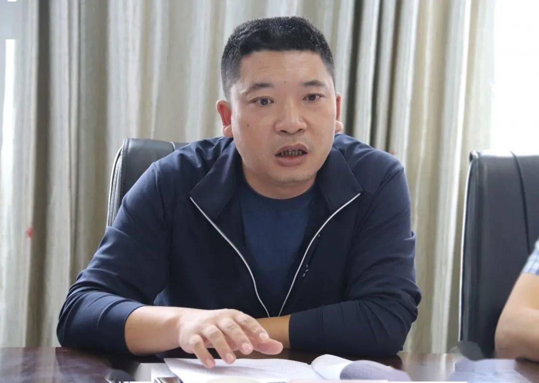 宋廷柱到庙坝柿子镇调研