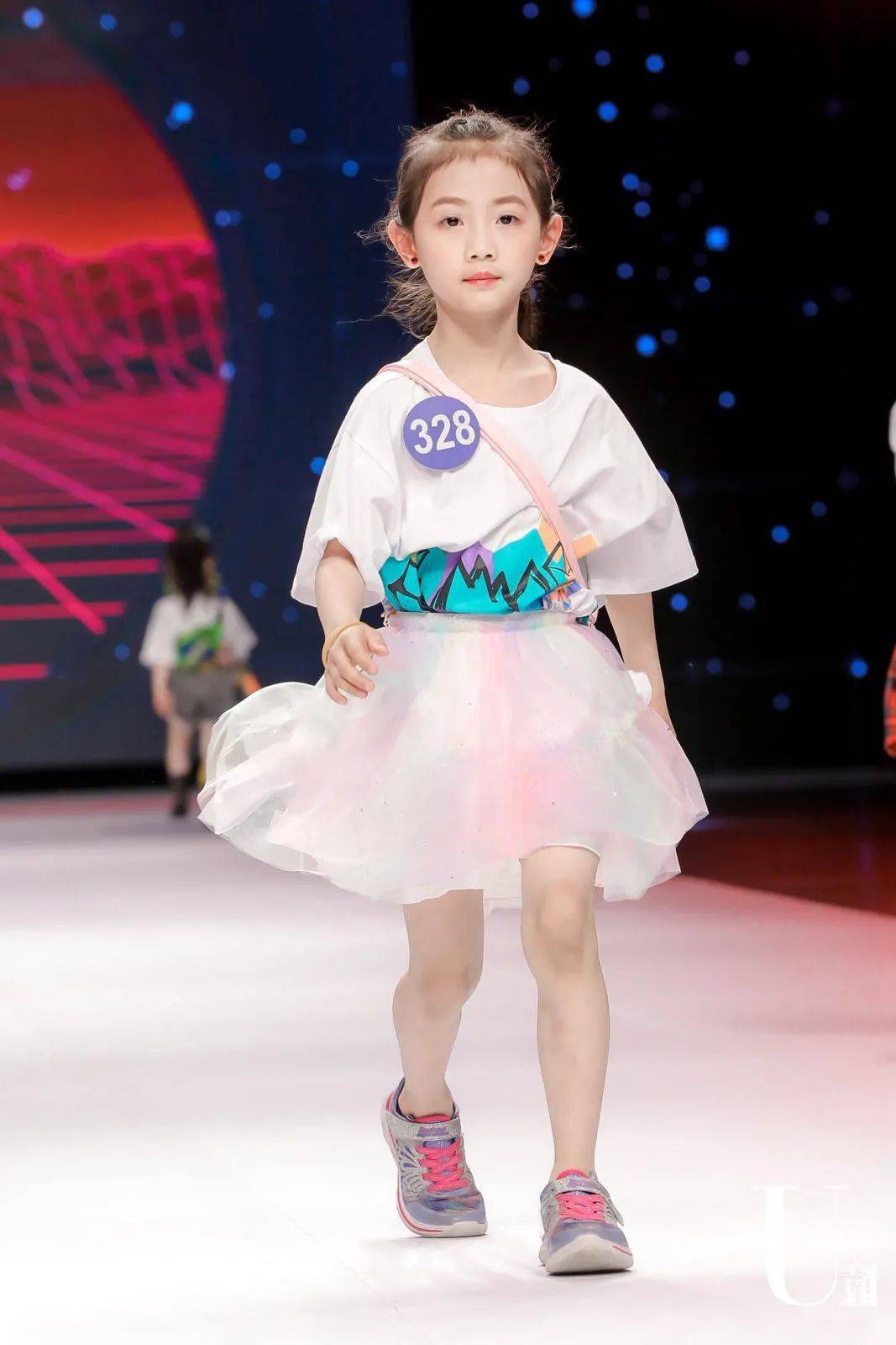 2021国际少儿模特大赛图片