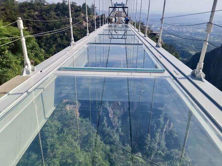 天台玻璃桥叫什么景点图片