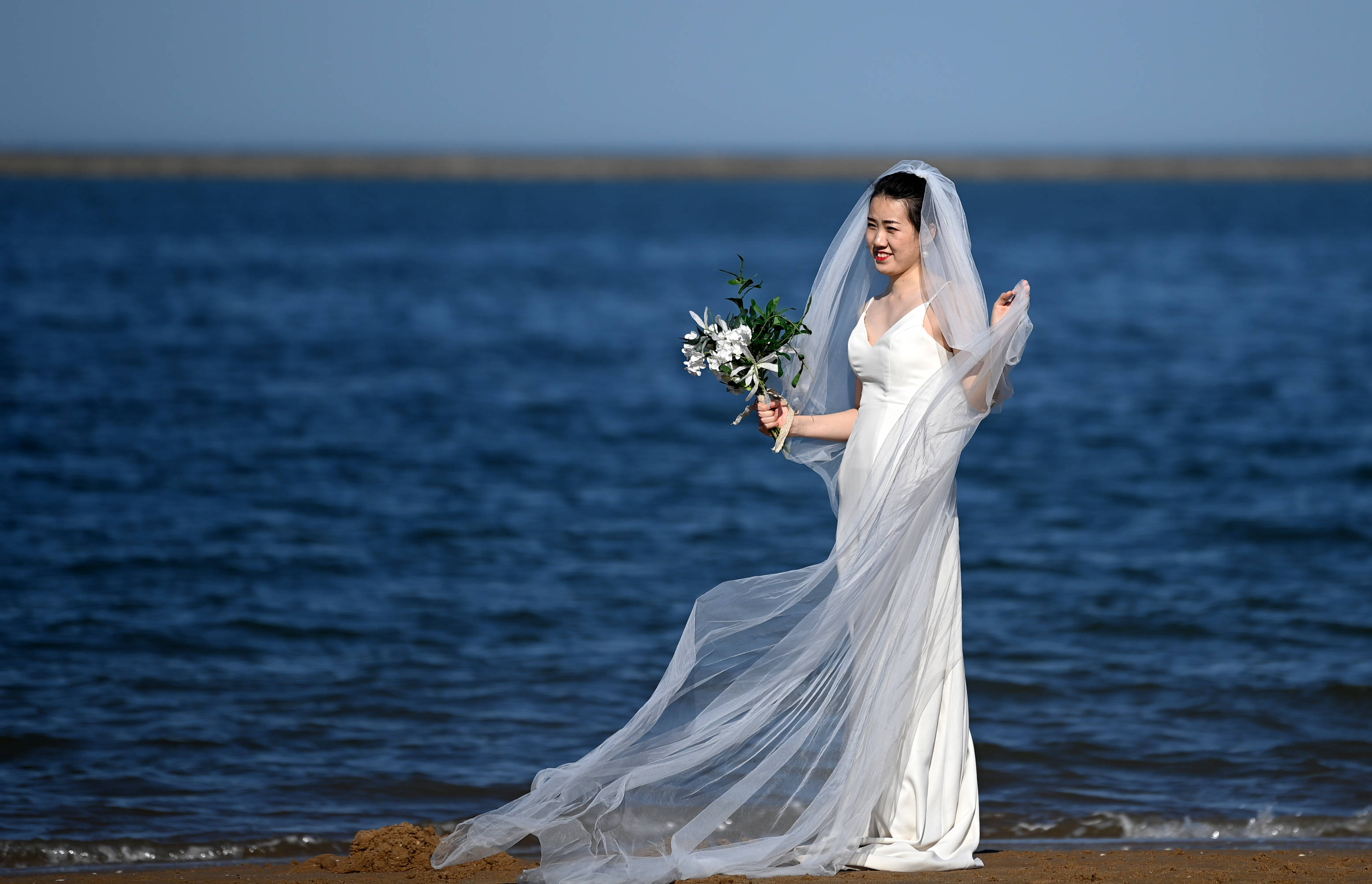 渤海治污 岸线治理 来这里也能"赶海拾贝"