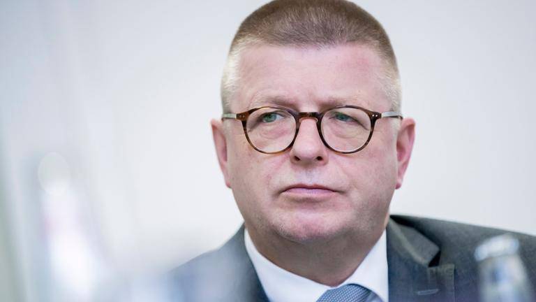 美国监听欧洲盟友,德情报机构反称:俄间谍活动达冷战水平_哈尔登