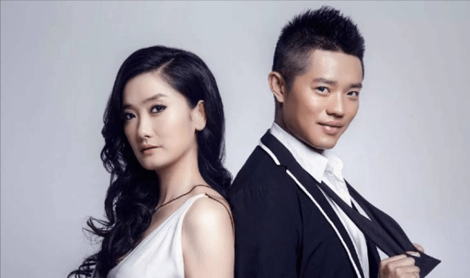 玲花和曾毅判断一首歌好不好的关键 我的词到底多不多啊 凤凰传奇