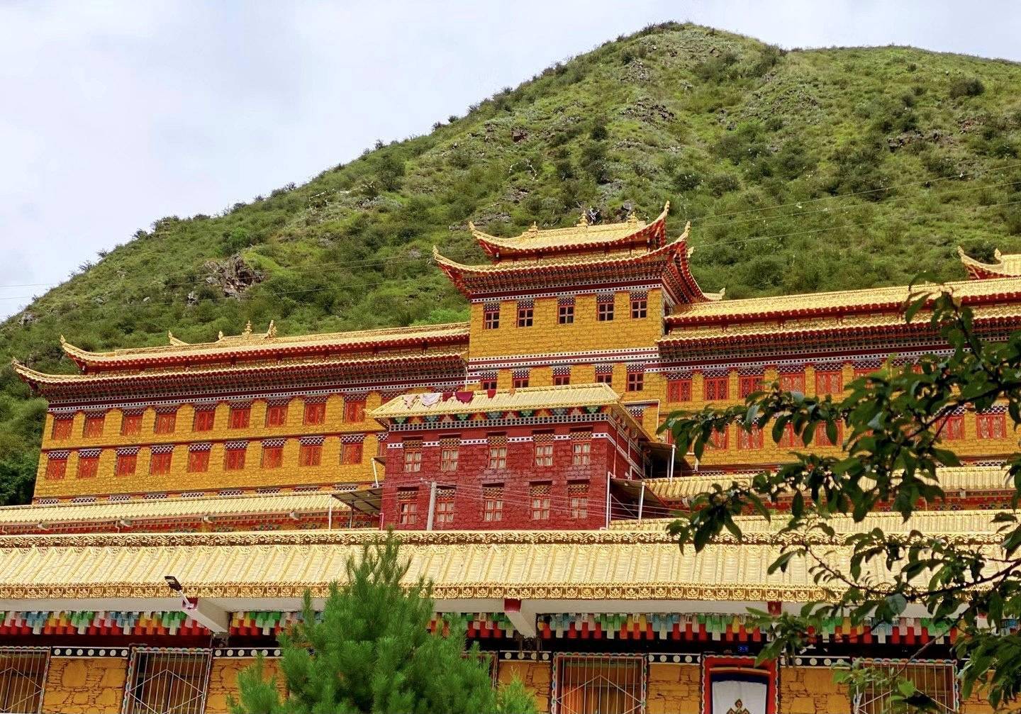 打卡金川雍仲本教三大古寺雍仲拉顶广法寺