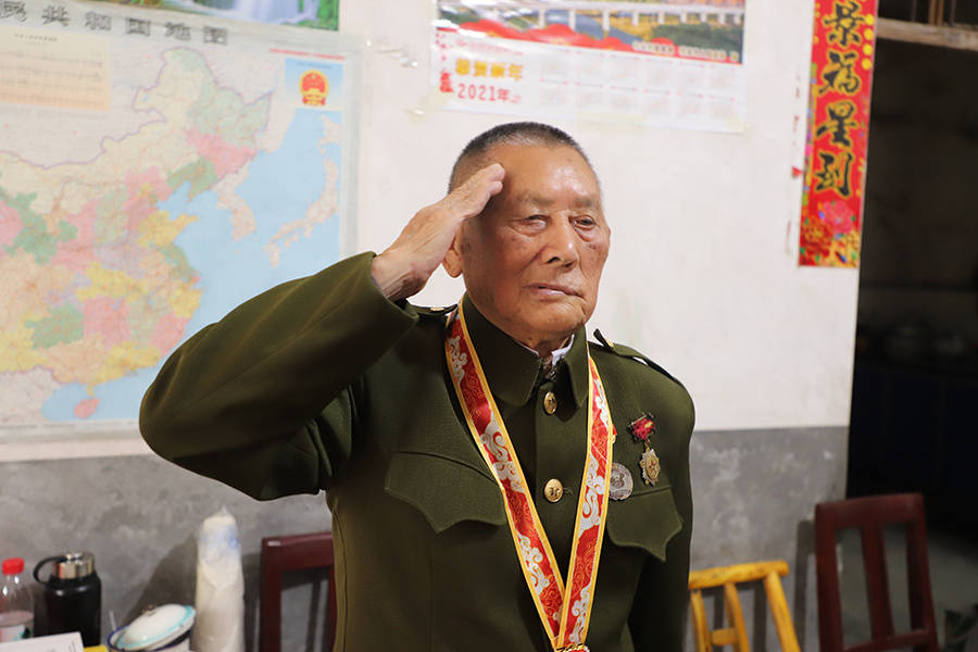 寻路百年| “90后”老战士：留在手中的弹片是我最光荣的纪念