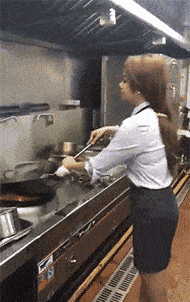 搞笑gif还敢相信网恋抬头低头两幅面孔