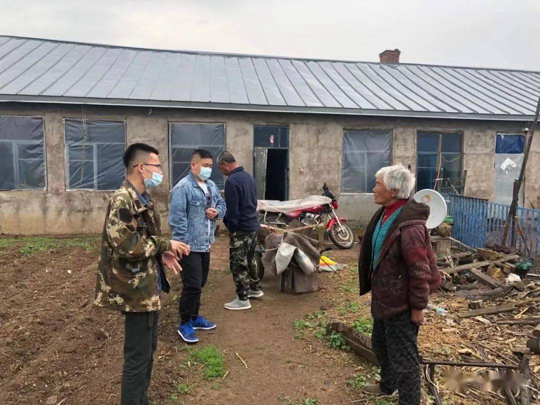 党旗在基层一线高高飘扬宝山乡我为群众办实事争做贡献促振兴