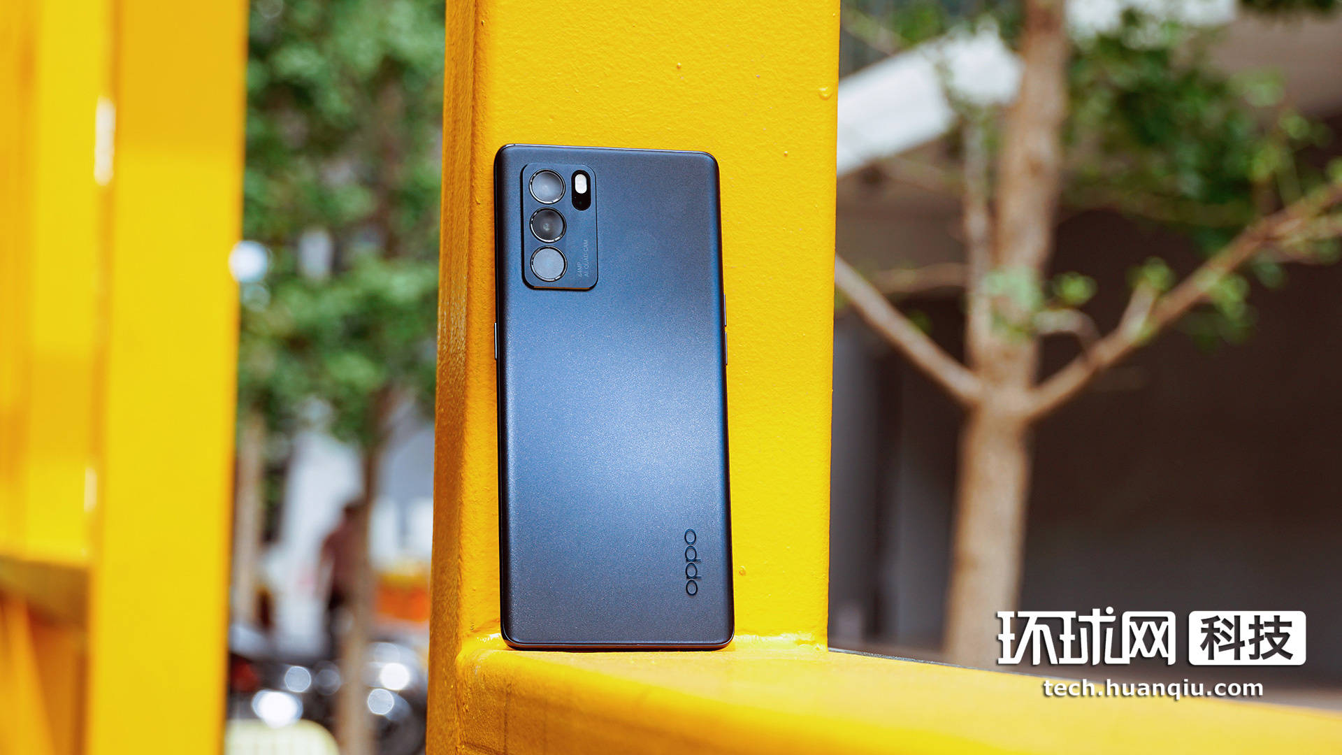 opporeno6pro体验你距离裸妆大师只有76mm的距离