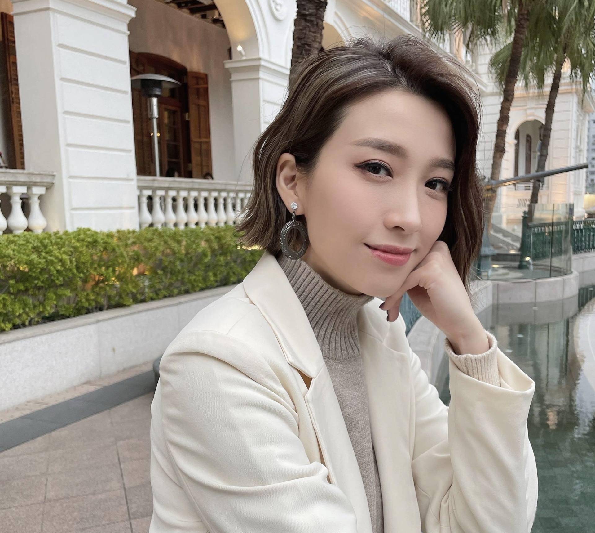 原创恭喜40岁tvb人气花旦姚子羚升级做大姨子小7岁胞妹将注册结婚