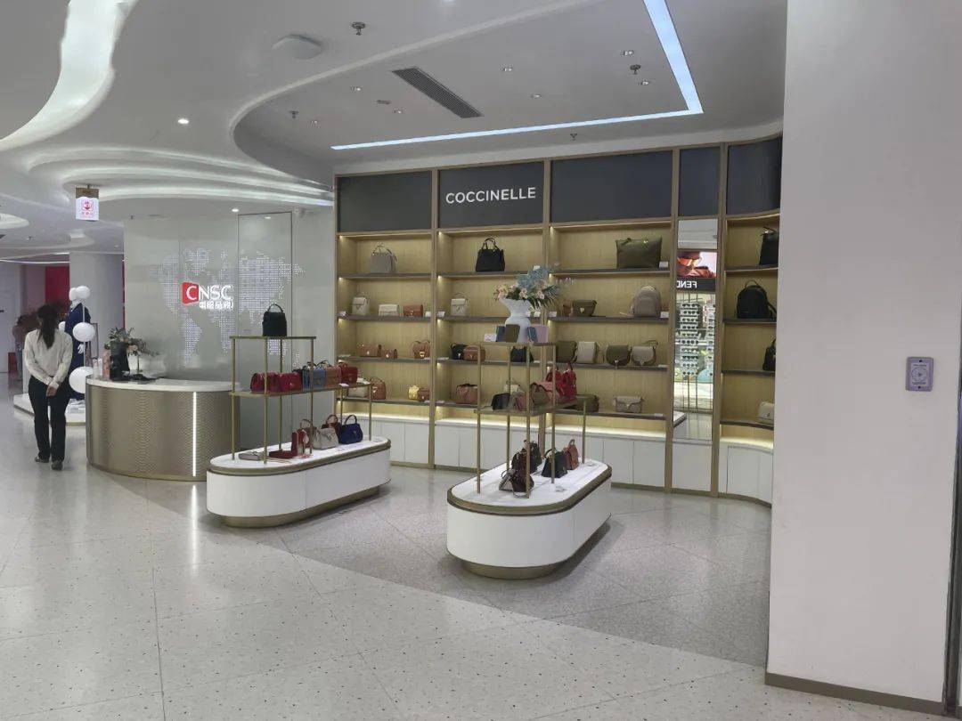 100s探店山东首家国人市内免税店开业了