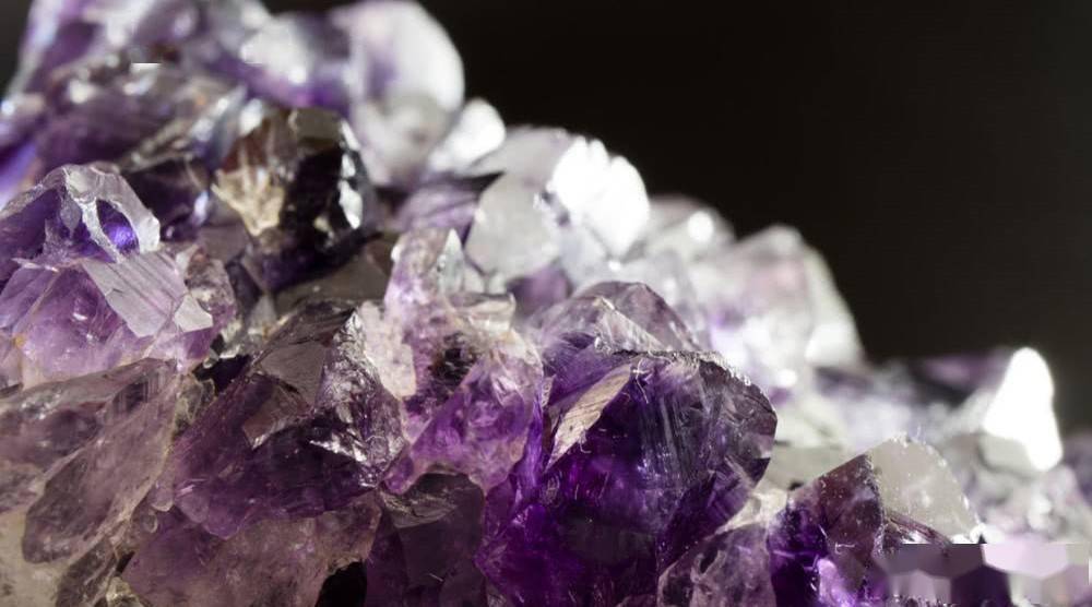 与碳基生命相比,硅基生命优势明显,硅基生命代表着未来?