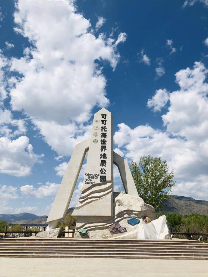 没有牧羊人,但可可托海小木屋在等你_可可托海镇