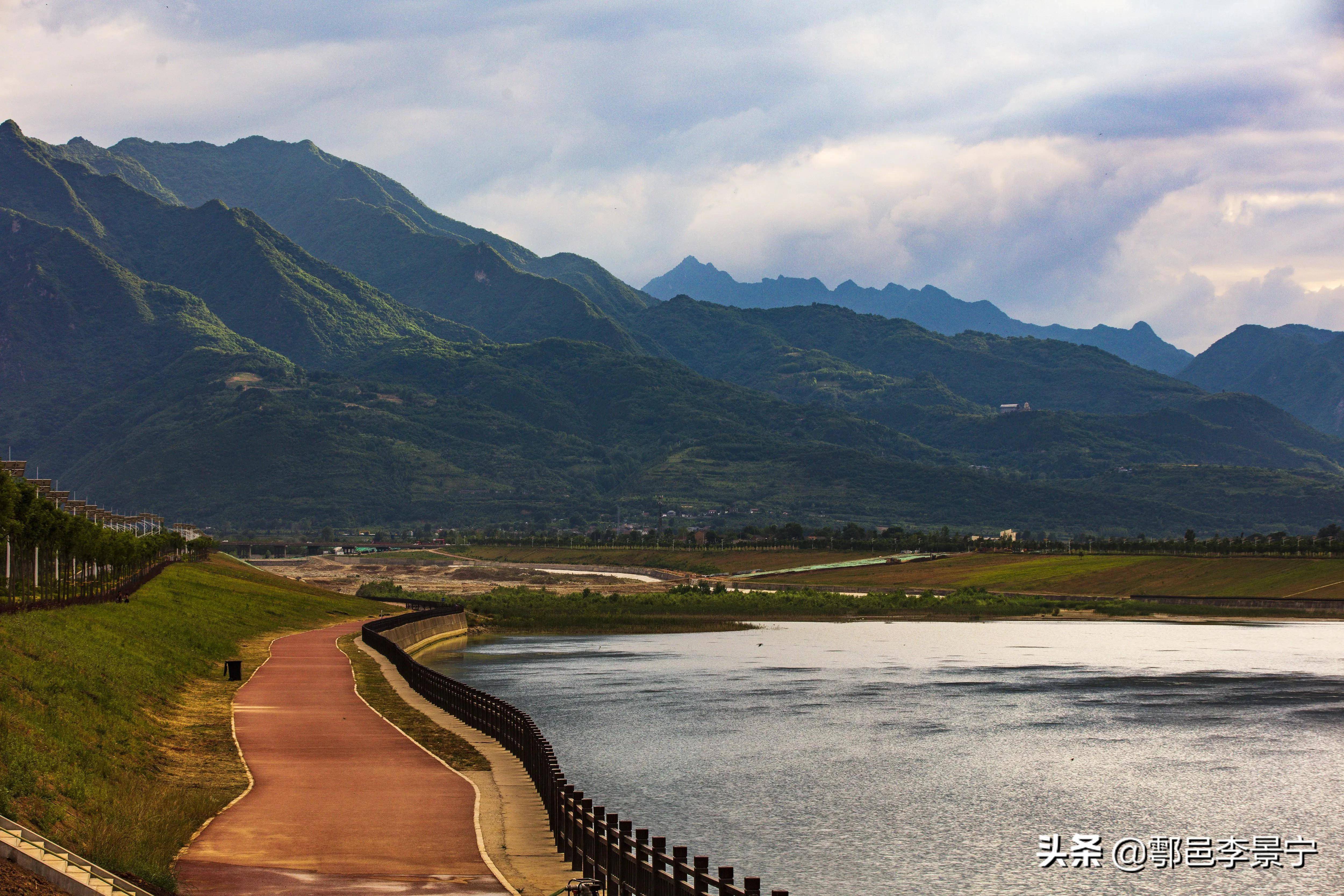 题西安市鄠邑区天桥湖楹联文图/李景宁 宋永茂