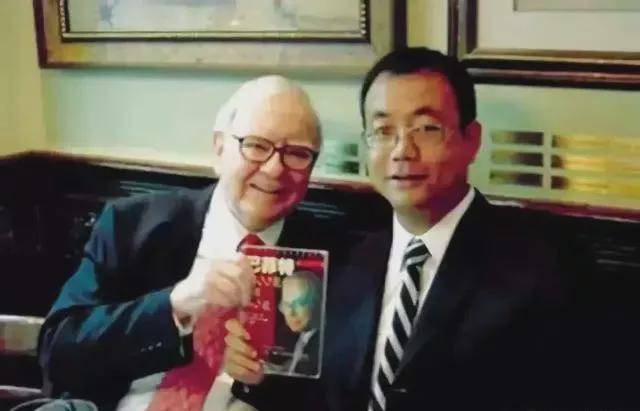 朱晔花1500万与巴菲特吃饭,公司现2.6折甩卖资产!门徒们还好吗