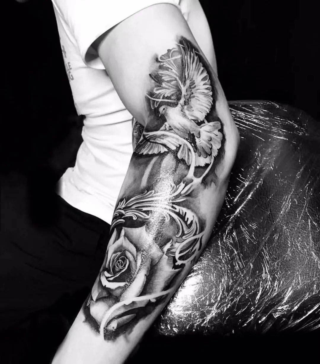 热门分享 西方文化的女妖纹身 留住我们的声音的留声机 无毛猫的可爱